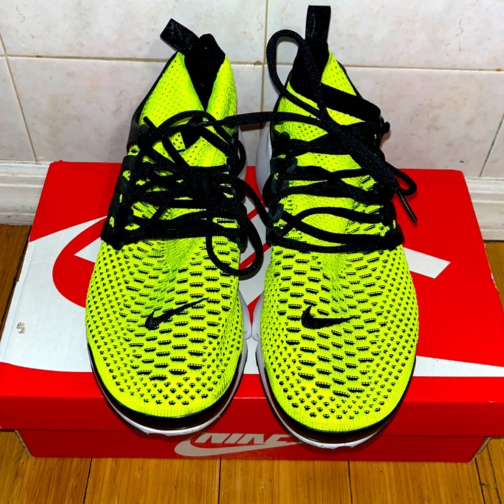 Neon Peresto